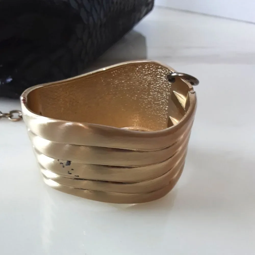 BLACK VEGAN LEATHER EMBOSSED SNAKE SKIN GOLD TONE BRACELET CLUTCH